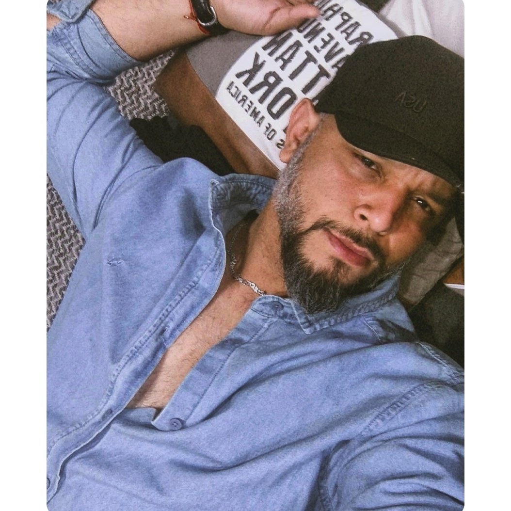 Mraabam's tweet photo. #NuevaFotoDePerfil https://t.co/oJR6GOzY27
