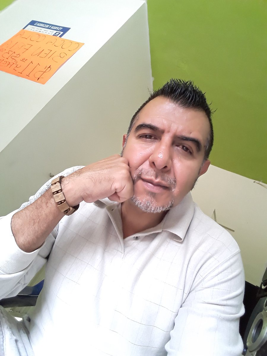 QuinteroAxel1's tweet photo. Qué tengas una excelente noche https://t.co/PhvMfLwIFK