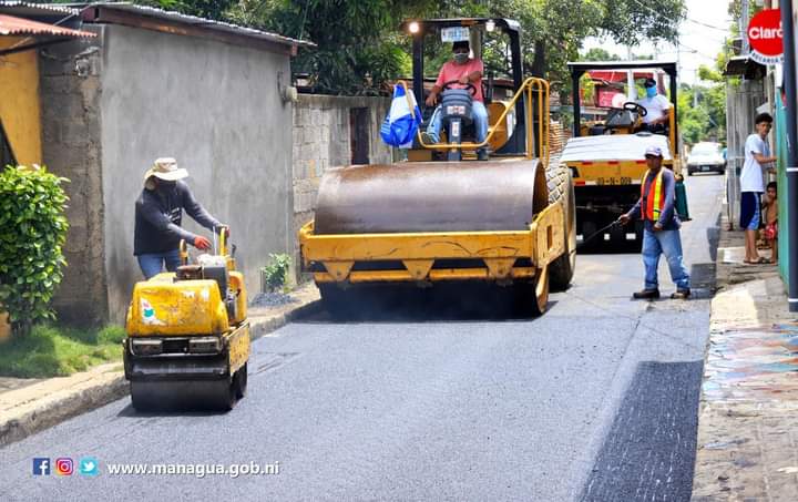 𝐆𝐨𝐛𝐢𝐞𝐫𝐧𝐨 𝐜𝐨𝐧𝐭𝐢𝐧𝐮𝐚𝐫𝐚́ 𝐦𝐞𝐣𝐨𝐫𝐚𝐧𝐝𝐨 𝐥𝐚 𝐢𝐧𝐟𝐫𝐚𝐞𝐬𝐭𝐫𝐮𝐜𝐭𝐮𝐫𝐚 𝐯𝐢𝐚𝐥 𝐞𝐧 𝐍𝐢𝐜𝐚𝐫𝐚𝐠𝐮𝐚

Hasta 2023, el programa “Calles para el Pueblo” había construido 46 mil calles nuevas, beneficiando a numerosas comunidades... 👨‍👩‍👧‍👦

#AmoraNicaragua 💙