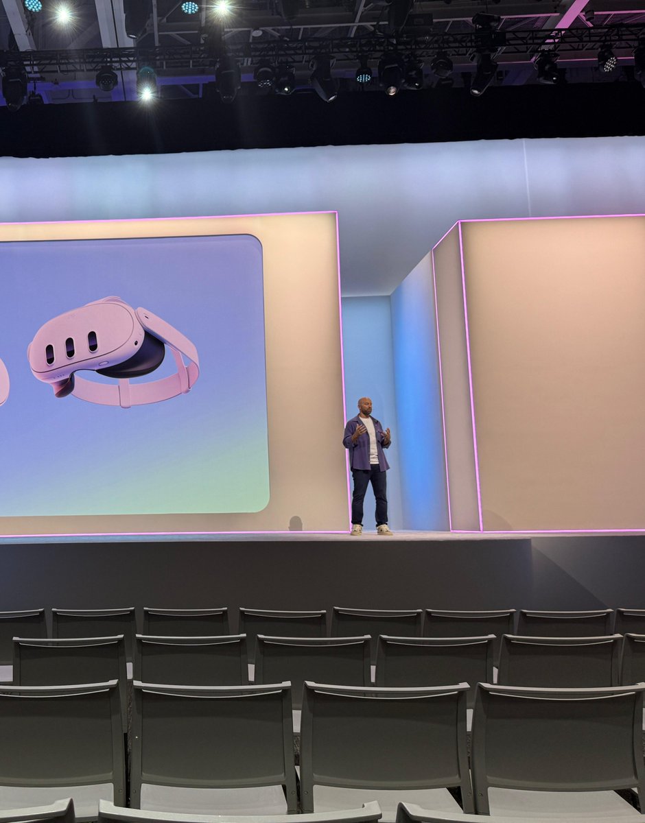 boztank's tweet photo. We’re ready for you. Meta Connect, tomorrow, 10am Pacific. Don’t miss it! 🤓  https://t.co/8JmfJcqgTJ https://t.co/QPgTAHg9Zg