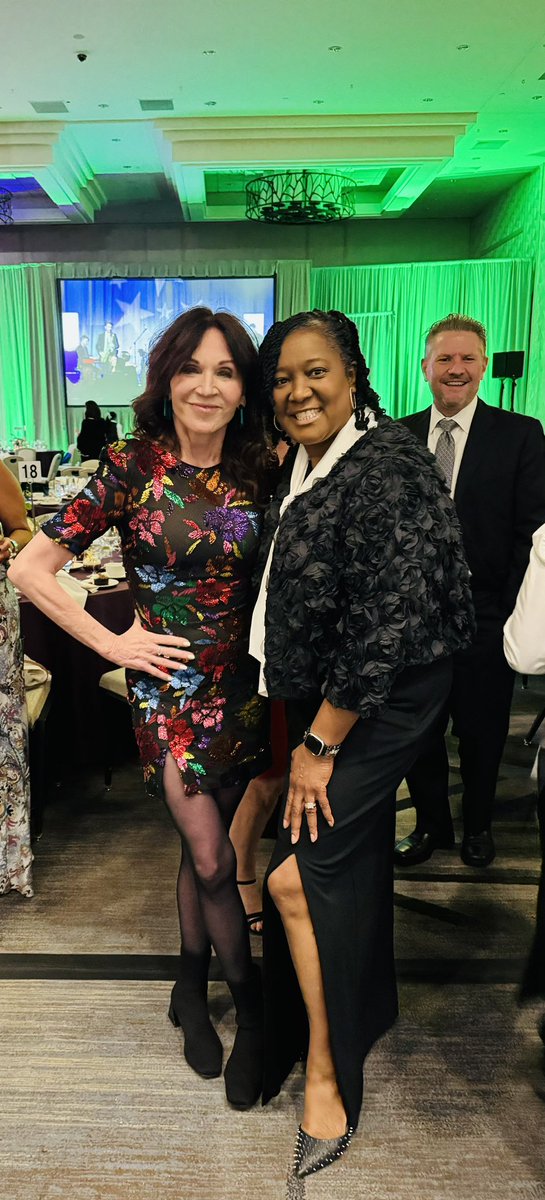 What a fantastic performance from the beautiful <a href="/TheRealMarilu/">Marilu Henner</a> 💜 @NHPCO_news