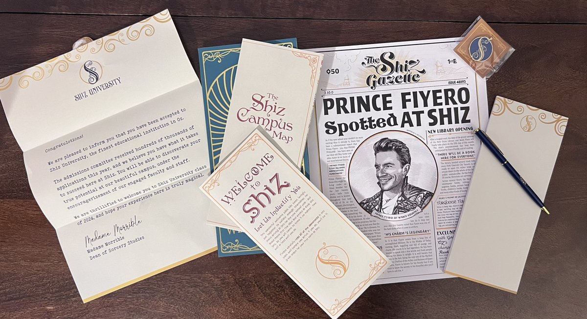 O hallowed halls and vine-draped walls…

💚🧹

#wickedmovie #shizuniversity