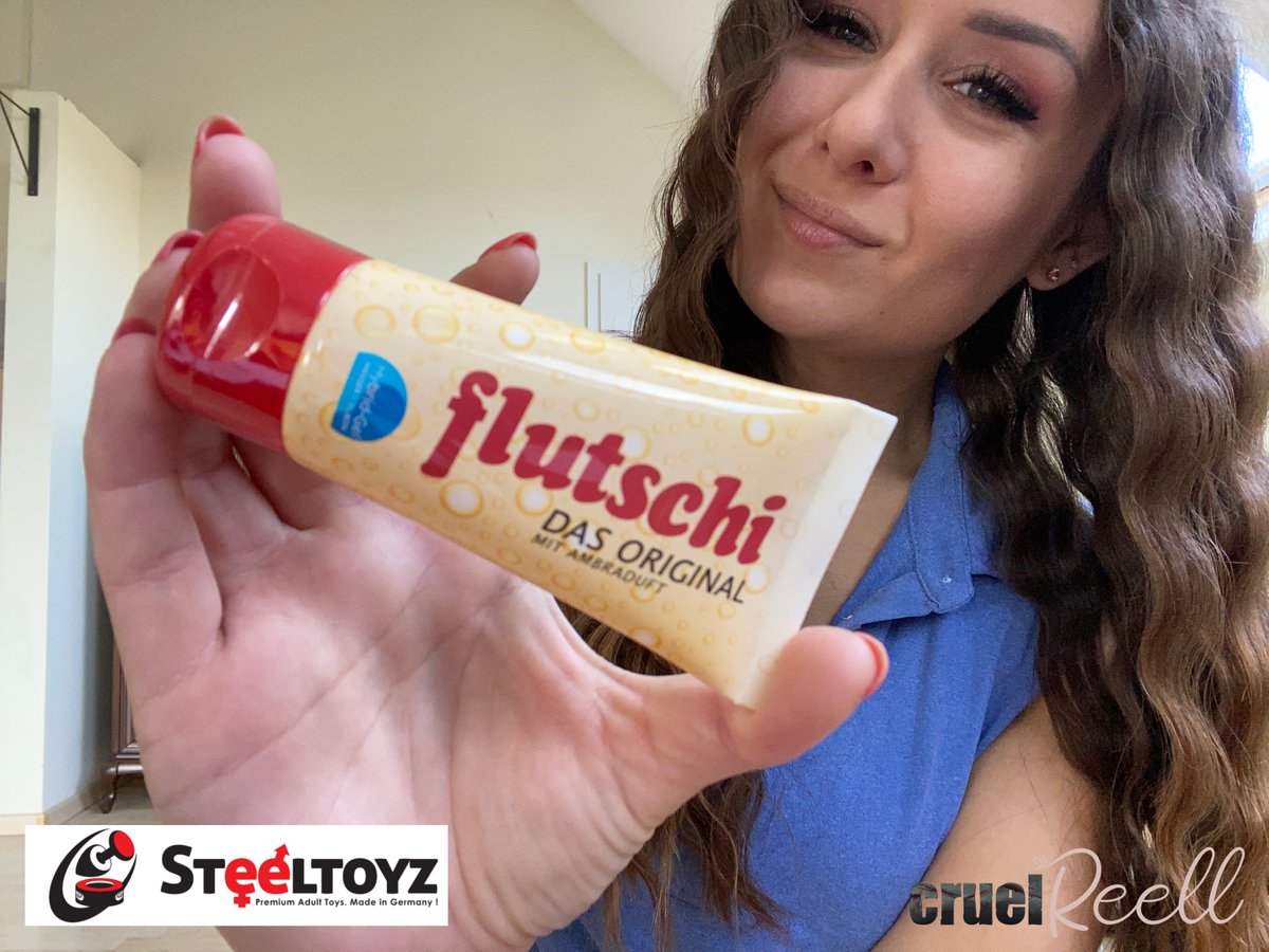 Bdsm_Steeltoyz's tweet photo. Langzeitspaß garantiert mit unserem Silikon-Wasser-Gleitgel! Erfahre in unserem Video auf Steeltoyz, warum Cruel Reell @Reell_EdgePlay von diesem Gleitgel für langanhaltendes Vergnügen schwärmt. #Gleitgel #Langzeitspaß #SilikonWasser https://t.co/nvkFGjHAU5 https://t.co/muf5dg8x1m
