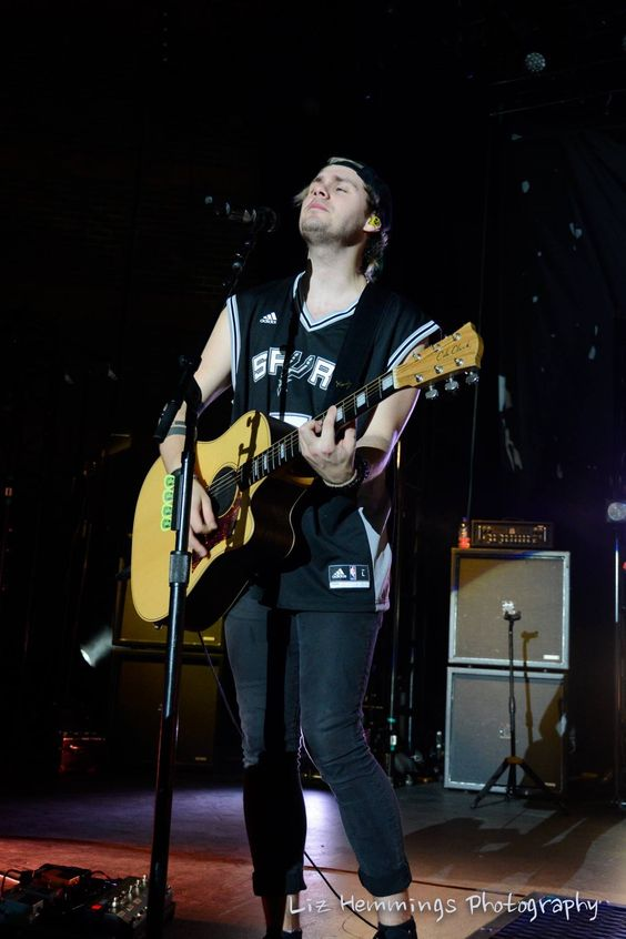 hourly michael (@hourlymgc_) on Twitter photo 