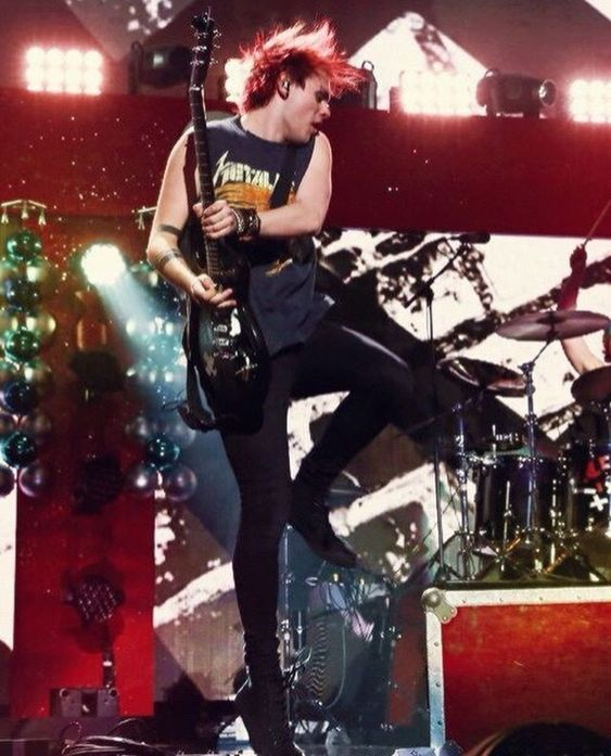 hourly michael (@hourlymgc_) on Twitter photo 