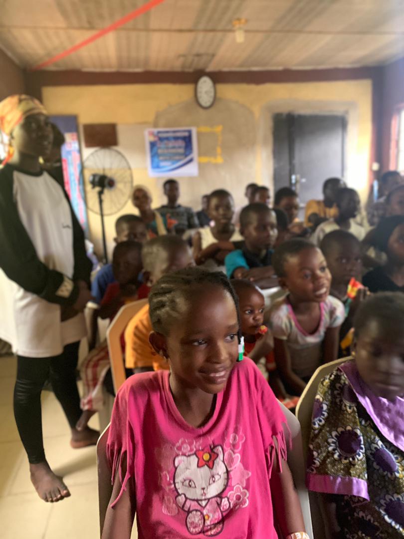 LAHAfrica's tweet photo. We don't need the biggest of life to be happy and grateful! The Joy on these faces is priceless and it's a testament to the growth we are enjoying at our Book Reading Club 😋😊😋 ! 

#bookreadingclub #nonprofit #educatoon #readingculture https://t.co/2Az6EIPhxl
