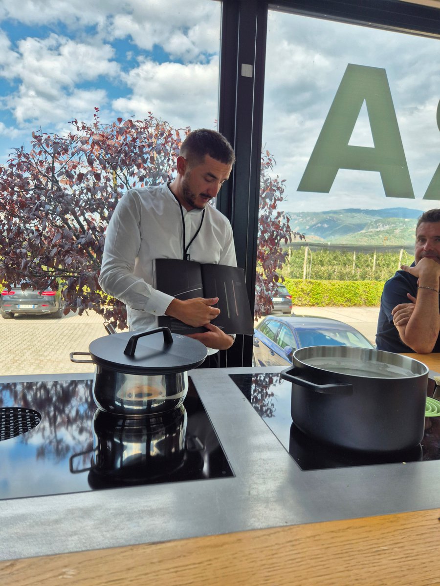 ECompaniesEU's tweet photo. Auf Einladung unseres Netzwerkpartners https://t.co/ulvWFF4BTF konnten wir im BORA Cooking Truck die innovative Welt von BORA hautnah erleben.

Mehr Infos hier: https://t.co/bY66EbUkDb

#Jungmann #Küche #Cooking #gettogether #networking #knowhow #business #ExcellentCompanies https://t.co/uHjcnzyEcc
