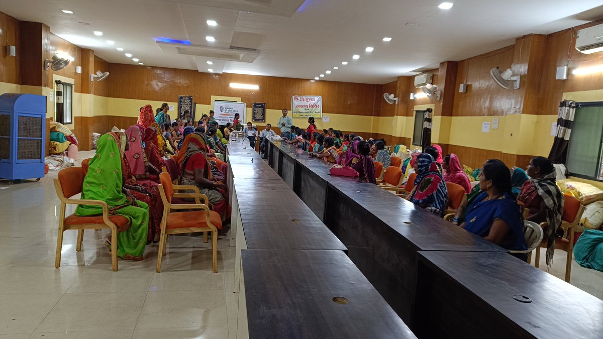 yogesh121188's tweet photo. "Swachhta Hi Seva " campaign  health checkups Tilda Raipur
#SHS2024
#SwachhataHiSeva2024
#SwabhaavSwachhata 
@crpaatil @vijaysharmacg@vsomanna @mahajan_vini@srijitendraias @PIB_India@MoPR@MoRD @MoHFW
@MoHUA @SwachhBharatGov
@SBMChhattisgarh @birajakabi @ashishapri2 https://t.co/q5hucvWvl4