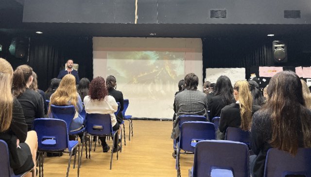 Jez (@jez_acn) on Twitter photo Great to be back <a href="/hxsnewmalden/">The Holy Cross School</a> meeting the new Year 12 students. On #RedWednesday 20th Nov we are focussing on helping young people who have been displaced due to persecution and war, it is so good to have your support #TeamRed <a href="/rcaoseducation/">Education Service - Southwark</a> <a href="/RC_Southwark/">Archdiocese of Southwark</a> Great to be back <a href="/hxsnewmalden/">The Holy Cross School</a> meeting the new Year 12 students. On #RedWednesday 20th Nov we are focussing on helping young people who have been displaced due to persecution and war, it is so good to have your support #TeamRed <a href="/rcaoseducation/">Education Service - Southwark</a> <a href="/RC_Southwark/">Archdiocese of Southwark</a>