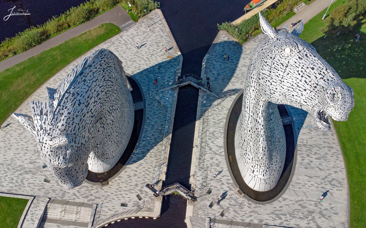 jt__photography's tweet photo. A different view of The Kelpies from above 🐴🐴
#thekelpies #TheHelix #sculptorandyscott #falkirk #VisitFalkirk #FalkirkExplored #scotland #scottishcanals #canalmagic #visitscotland #dronephotography #djiglobal #jamietaylorphotography https://t.co/9FJitC4sOU
