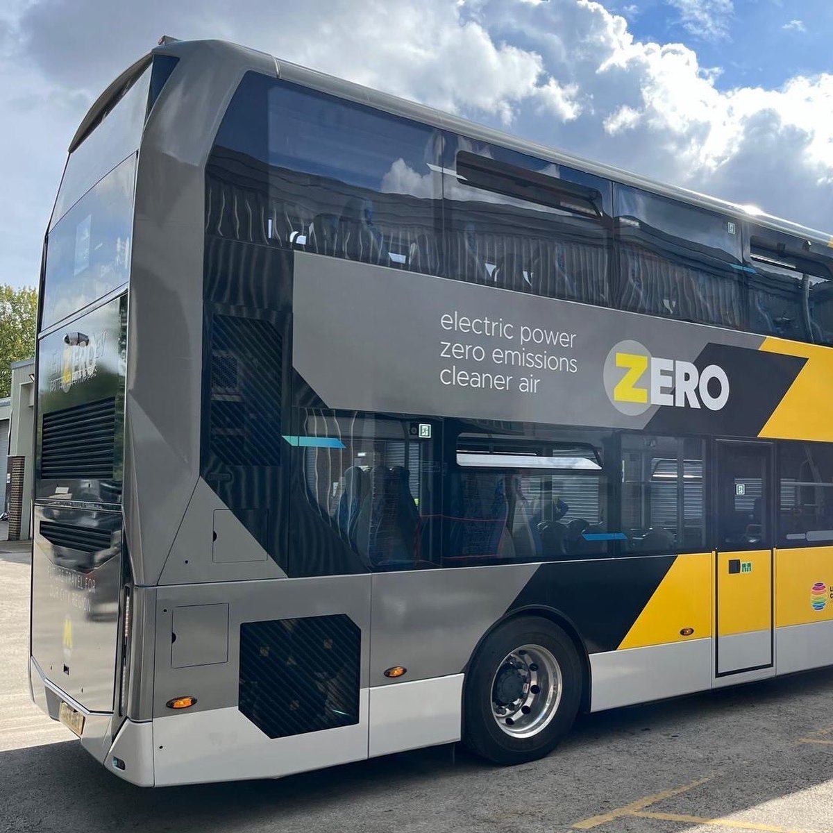 McKenna Brothers presents our latest project for <a href="/LpoolCityRegion/">Liverpool City Region</a> 😁 

Our skilled team supplied and fitted this stunning temporary bus wrap and did an absolutely incredible job! 👏 

#vehiclewraps #buslivery #vehiclegraphics #mckennabrothers #buswrap