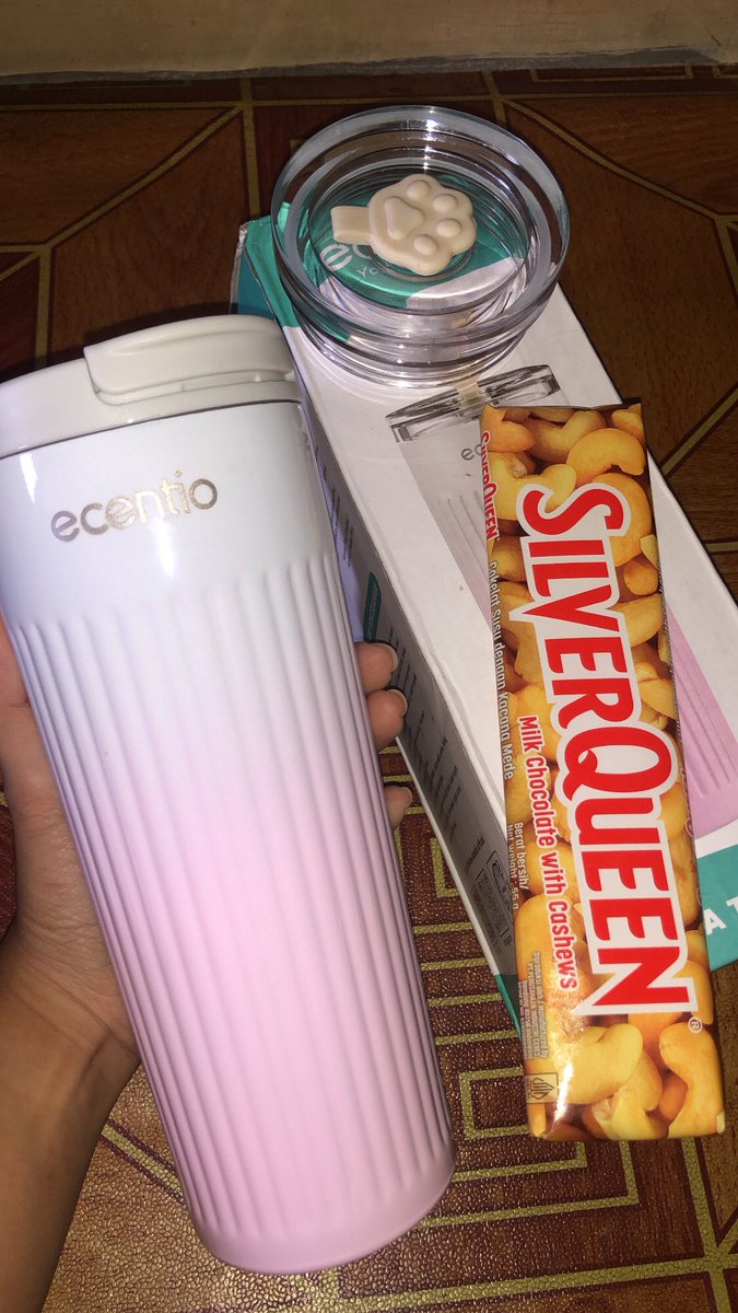 lopiedopiee's tweet photo. gusy~~ masih ingat sama cerita maba yg mencoba pdkt-in temannya enih?😇

setelah tas rajut pink, terbitlah tumblr pink!!🫶🏻 https://t.co/jSEICr12Wm