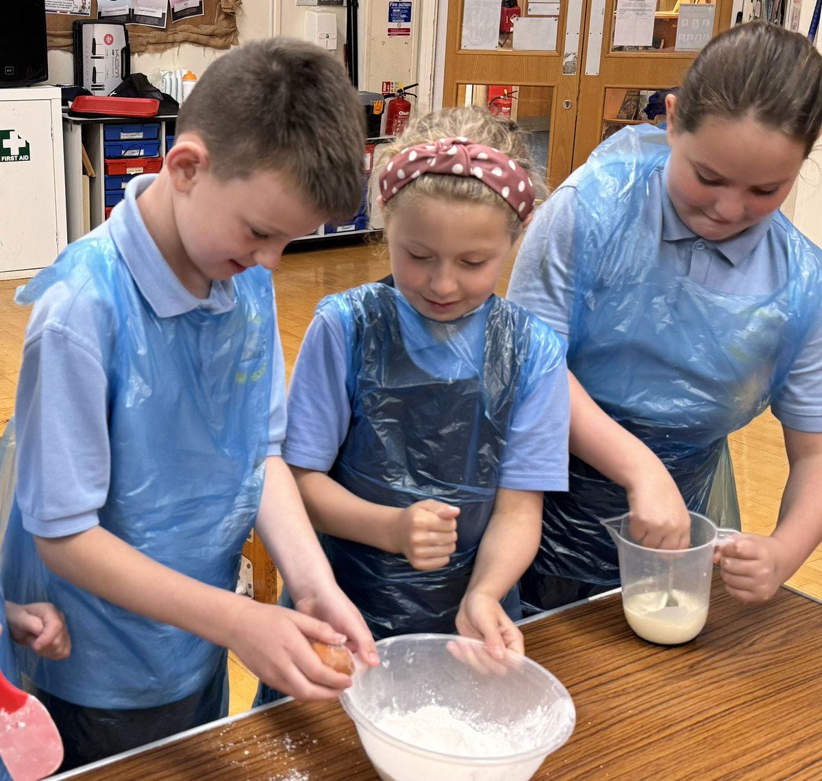 Listening very carefully to the Fun Food Chef!! 
🧑‍🍳 

#cpsenhance
<a href="/Fun_Food_Chef/">Pat Oakes</a>