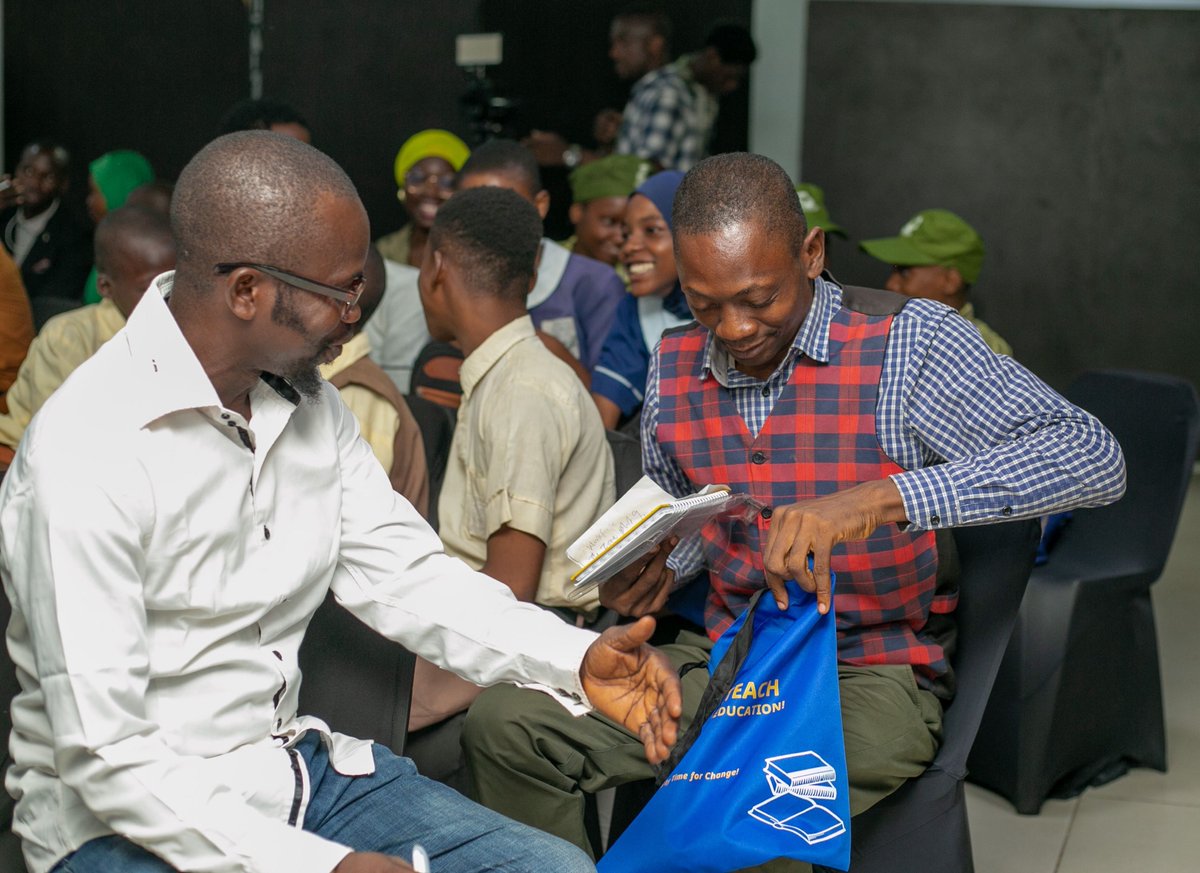 AshokaAfrica's tweet photo. It all began at our CTEACH Residential Training in September 2023. Teachers from across Lagos gathered to learn how to bring changemaking into their classrooms. Here are some highlights of their incredible learning experience! Tag a teacher who inspires you!
#CTEACH https://t.co/jDASDpqzwN