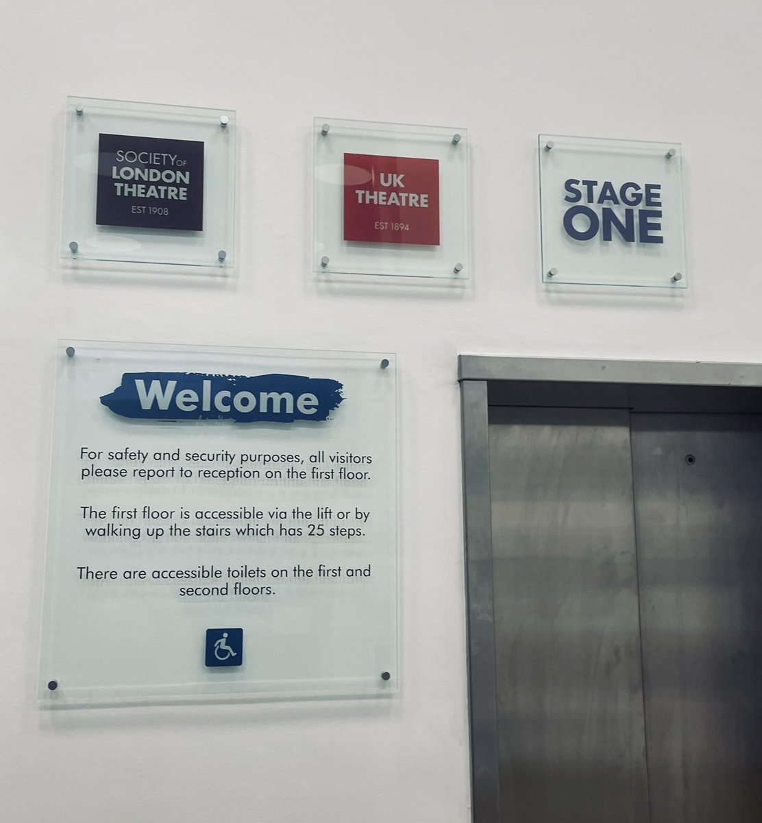 Delivered a marketing workshop to <a href="/StageOneNewProd/">Stage One</a> Bridge the Gap producers this week. What an amazing group! We had many thought provoking discussions about theatre marketing &amp; the evolution of social media.

Would love to do more workshops in the future. DM me if interested x