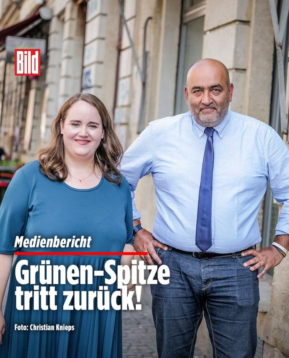 TimKoffiziell's tweet image. Ein schwerer und unersetzlicher Schlag für die deutsche Polit-Landschaft! Wer soll in diese fleissigen und erfahrenen Fußstapfen treten? Das Tanzkind #Fester?

#Gruenen #Grün #Lang #Pressekonferenz #Rücktritt