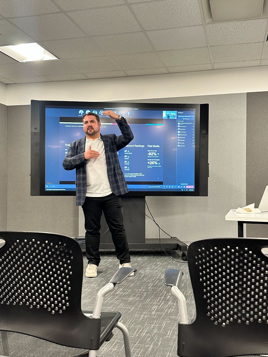 consultmyapp's tweet photo. CMA's New York trip recap! 🇺🇲 

During the New York trip our team were lucky enough to visit and work alongside @Google at their NYC offices to workshop with @Macys. 

Thank you for this amazing opportunity. 😄 

#Google #Macys #AppMarketing https://t.co/hW9EQ4rzDT