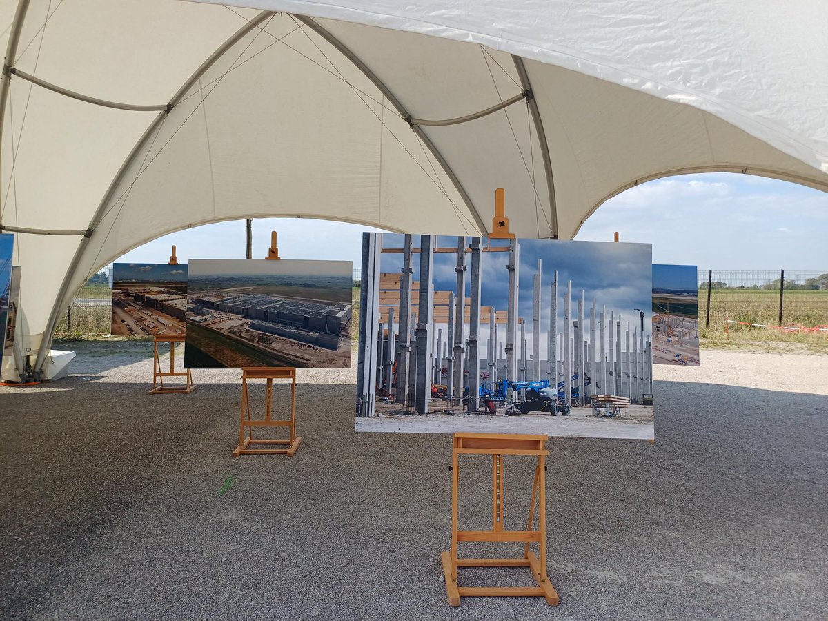 #VerkorTeam #VerkorFamilyDay 

Last Saturday, our Verkorers and their families enjoyed a family day at the Gigafactory site in Dunkerque, with a guided tour of the Gigafactory site by mini bus, a crêpe stand and other activities for the children.
Back in pictures ⬇️

#gigafactory