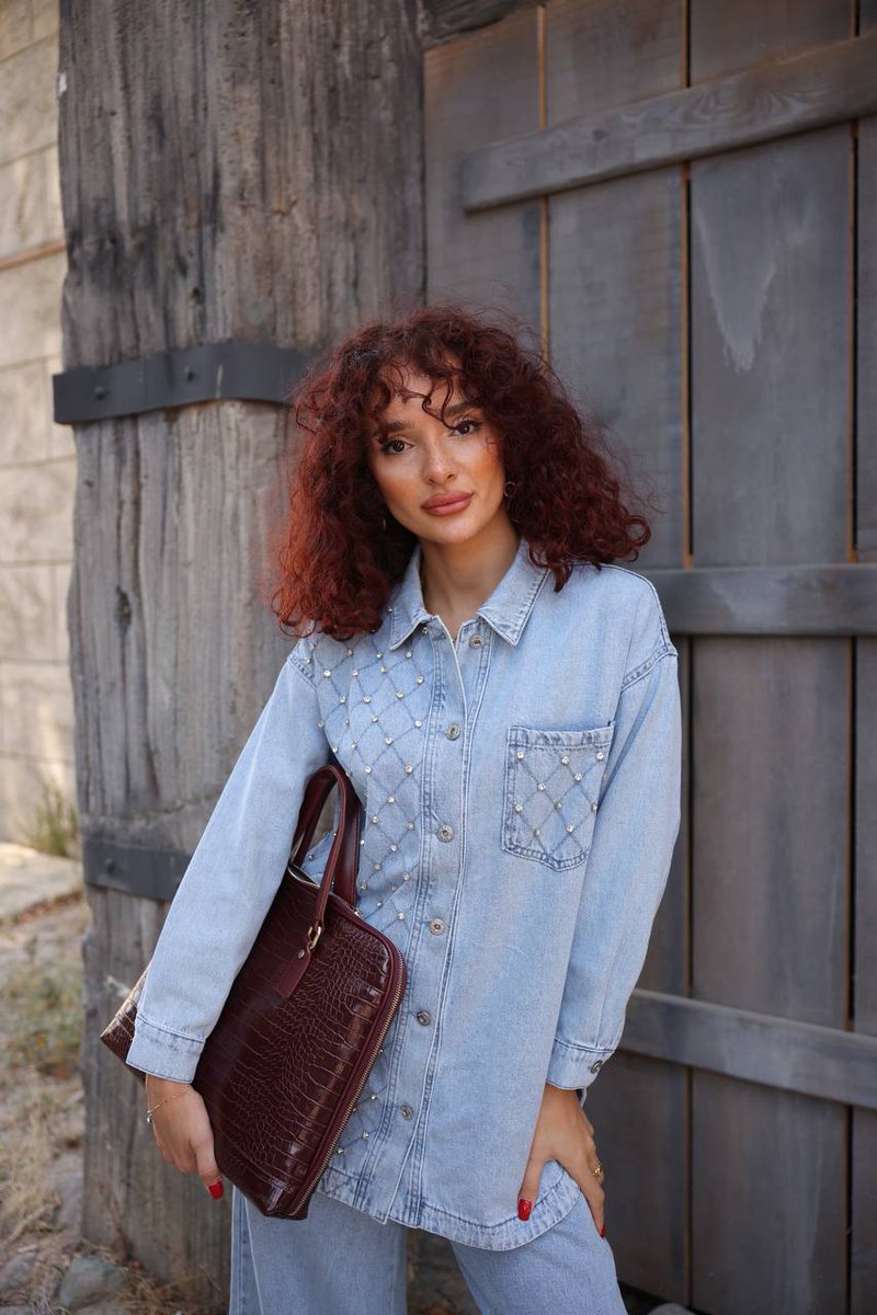 ByBaano's tweet image. Slay in style with our Hafiza Women Two Piece Denim Shirt and Pant Set - just $99! Serving major denim vibes with its trendy two-piece design. Ready to impress? This hot new arrival is waiting for you, babe! 👖👚💁‍♀️ #DenimSet #FashionTrends #bybaano bybaano.com/products/hafiz…