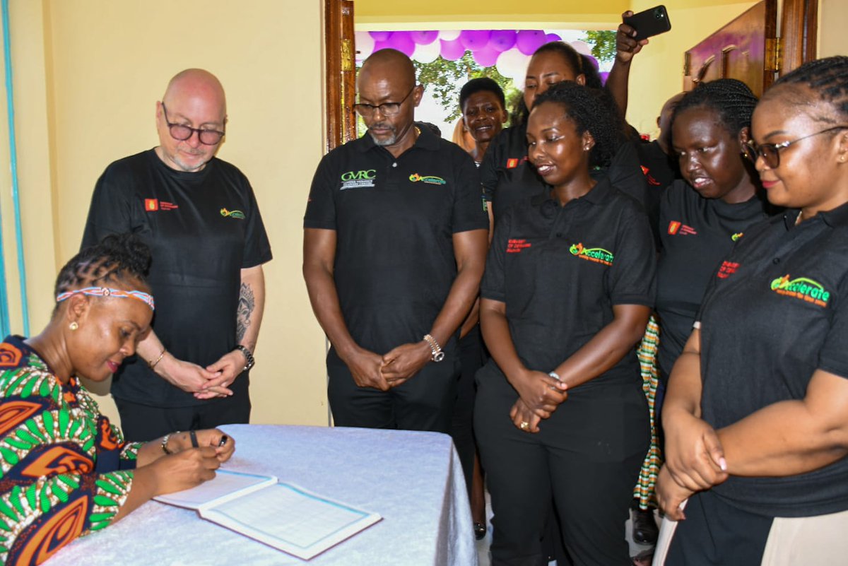 PSKenya_'s tweet photo. This transformative initiative is a vital step in supporting survivors of gender-based violence (GBV) and marks the beginning of a powerful journey toward:
✅ Reducing GBV prevalence across 13 counties
✅ Increasing access to justice for survivors
#CreatingDignifiedSpaces https://t.co/FpHUPDhYq0