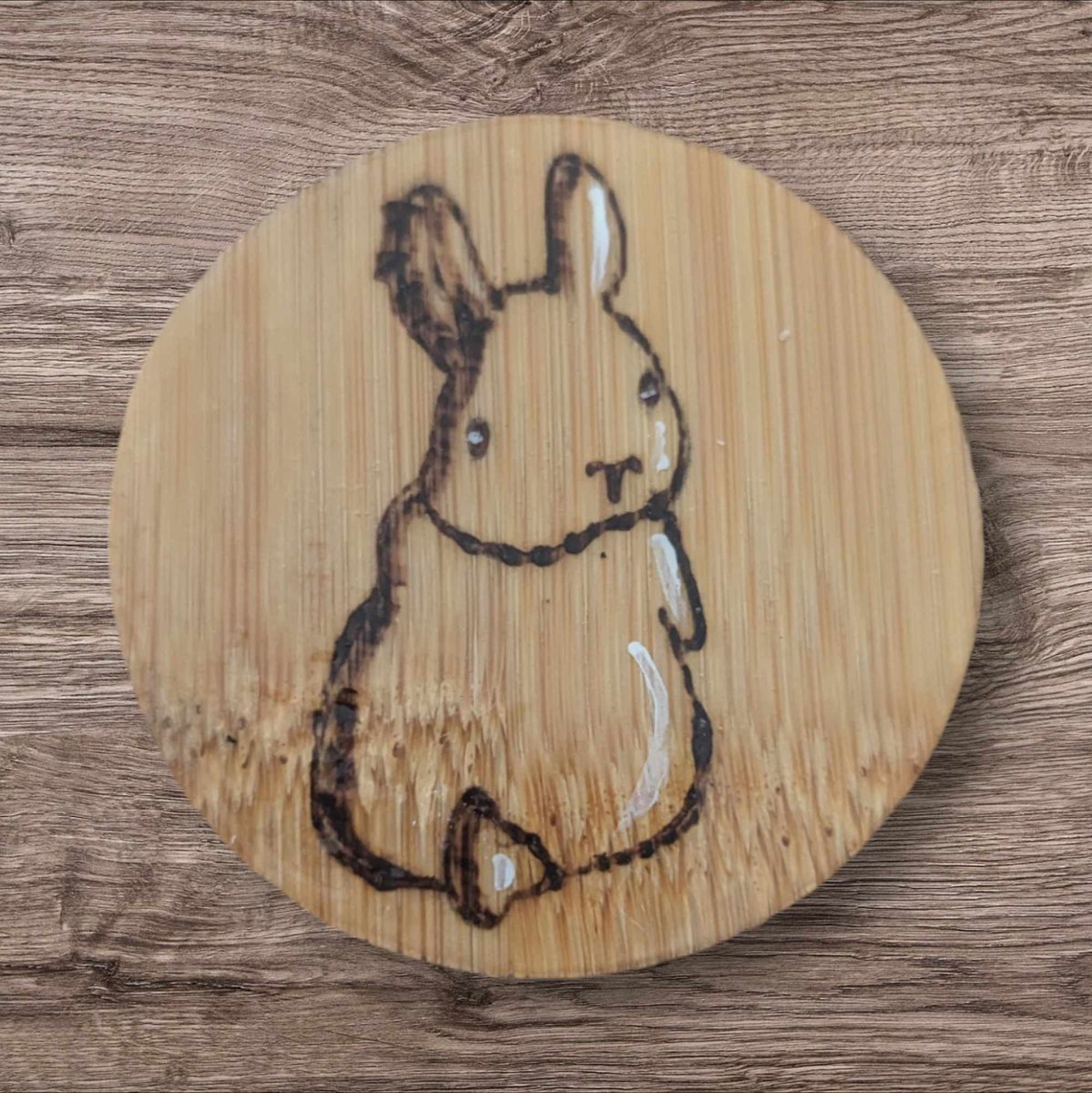 CaliUny's tweet image. Découvrez mes décapsuleurs magnétiques sur le thème des animaux, soigneusement pyrogravés et rehaussés de blanc. Parfaits pour allier fonctionnalité et art dans vos soirées ! 🍻✨ #Pyrogravure #Décapsuleurs #Artisanat