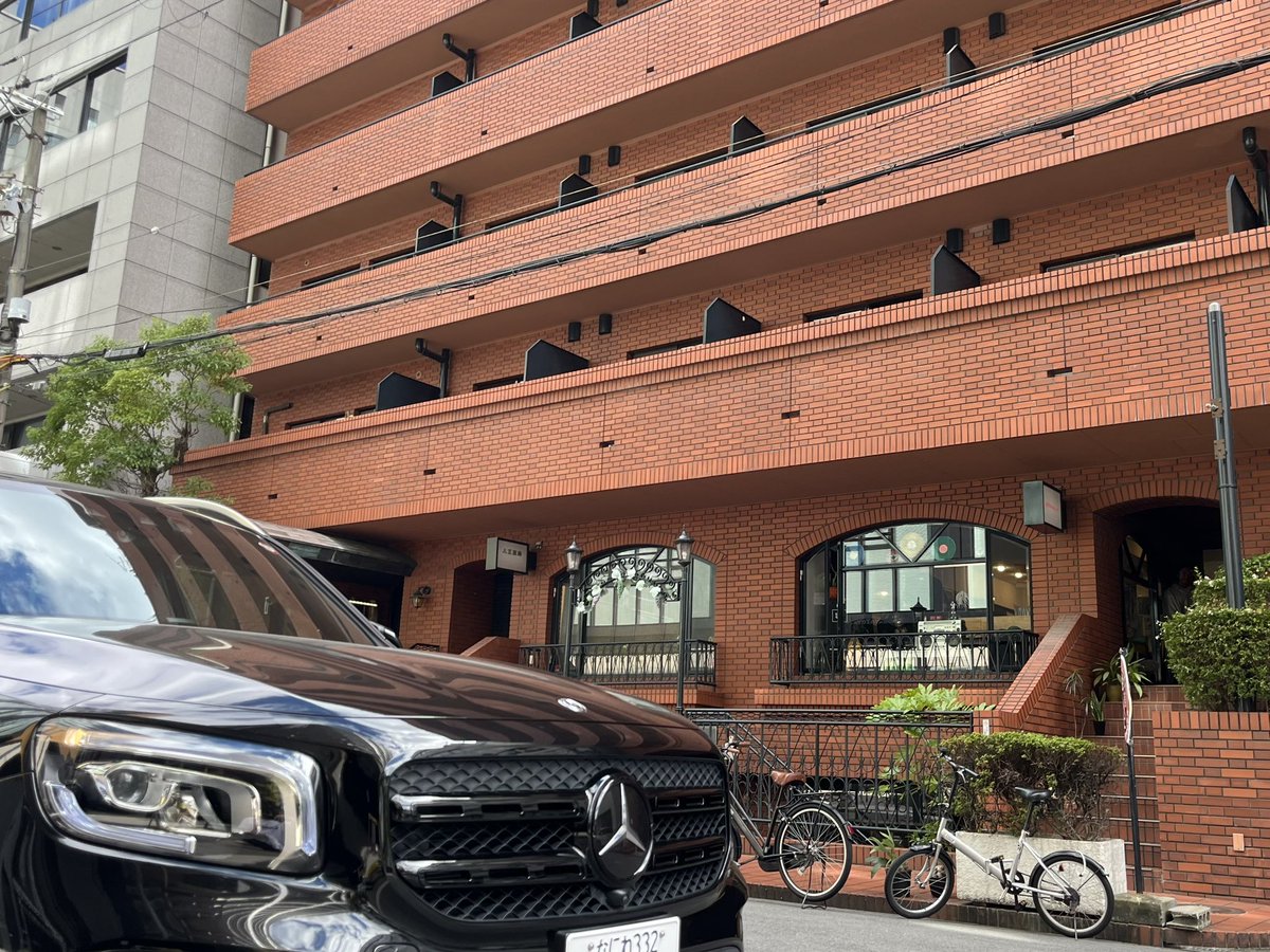 Illsuigun's tweet image. まだまだ暑い日が続いております。

hiphop強化週間も

噂の交通安全週間も半ばを迎えて、

まだまだ気は抜けません。

業界震撼、ハードな話も出回っており、

嵐が吹き荒れる予感大です。

まずは収穫の秋を堪能して

バッチリ対応できる身体を作りましょう！

#hiphop強化週間
#largepro
#収穫の秋