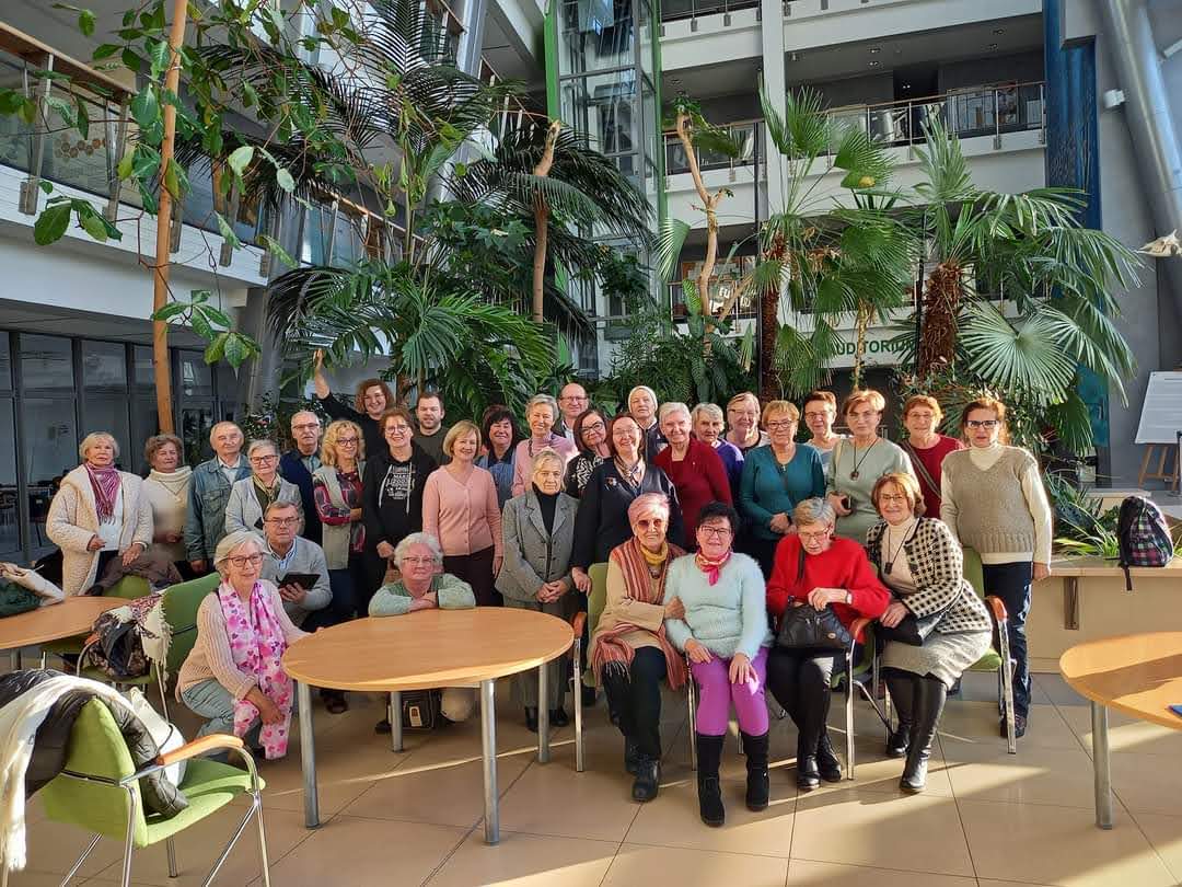 Project_INDEPTH's tweet image. 🎩Z ogromną przyjemnością gościliśmy na naszych warsztatach mikrobiologicznych 🧫🧬🔬studentów #UniwersytetTrzeciegoWieku w Rumii. Fotorelacja  bit.ly/4ew0bN2 😀