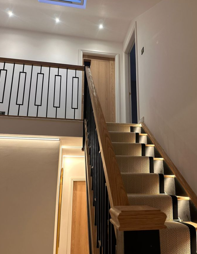 FurlongFlooring's tweet photo. β¨ Stunning photos of our Stanton carpet, beautifully used as a stair runner, courtesy of BTW Flooring! β¨
#StantonCarpet #BeyondWoolCollection #EcoFriendlyCarpet #SustainableStyle #CarpetTrends #HomeStyle #EasyToClean #AwardWinning #BTWFlooring https://t.co/LJtJlG6zXL