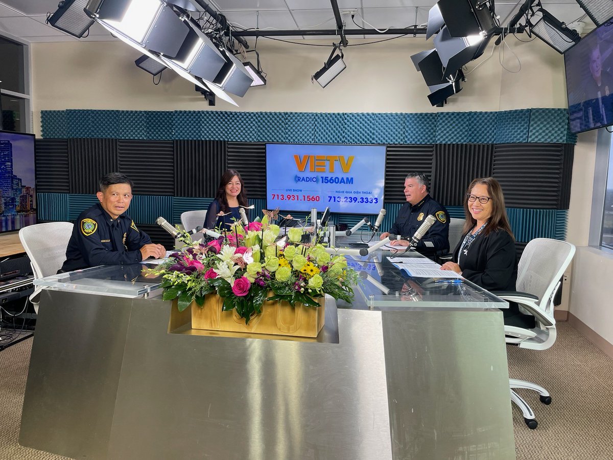 NhatthienNguyen's tweet photo. Thank you @houstonpolice  Chief Diaz for addressing crime issues and prevention on @VIETVnetwork https://t.co/E4AcxjPDlt