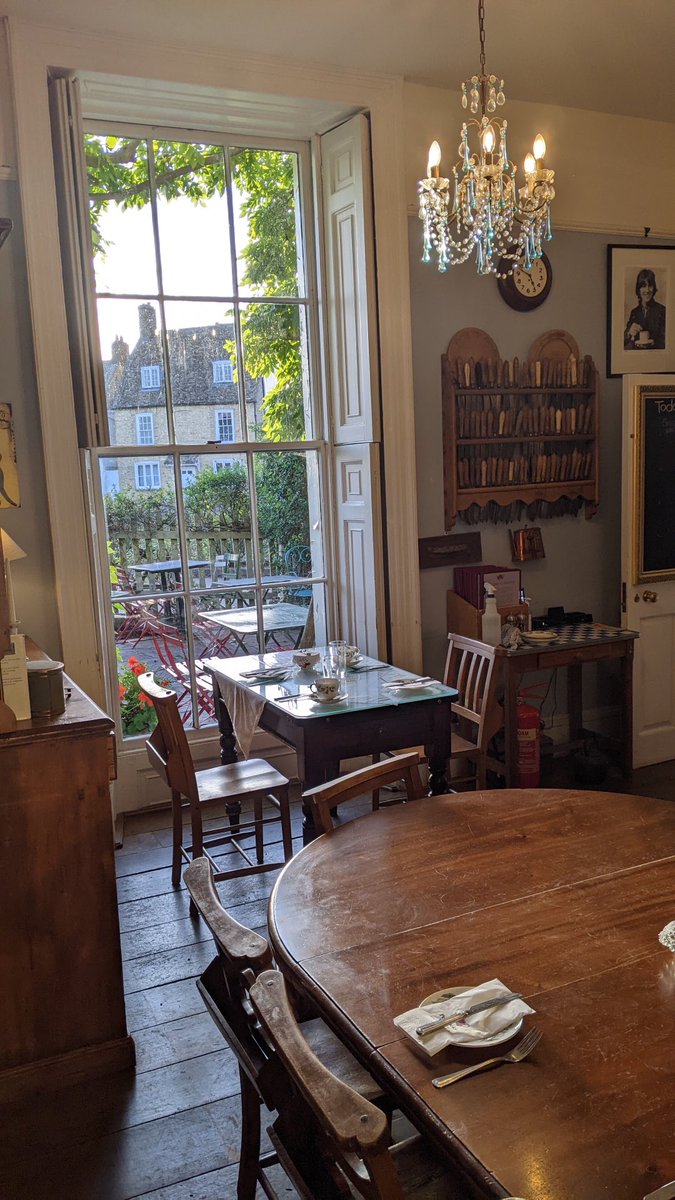 #WindowsOnWednesday Peacock’s Tea Room Ely