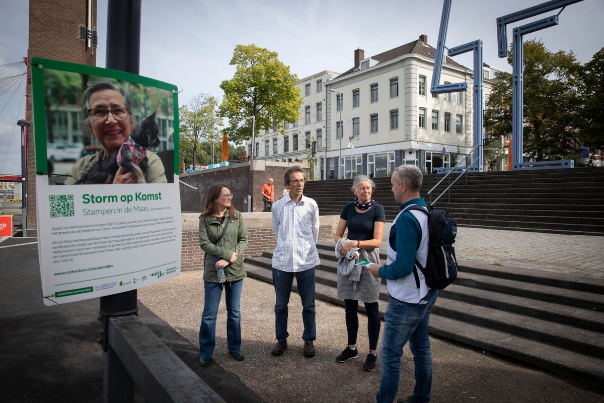 📅 Zet het in je agenda: de tweede editie van het festival Storm op Komst - zo houd je je voeten droog! ZA 28 sept, 11:00 - 15:00 uur, Noordereiland &amp; Entrepothaven. 🌊🎉 Gratis lunchbijeenkomsten, plantenstekjes, workshops en meer! Bekijk het programma: 🔗rotterdamsweerwoord.nl/storm-op-komst…