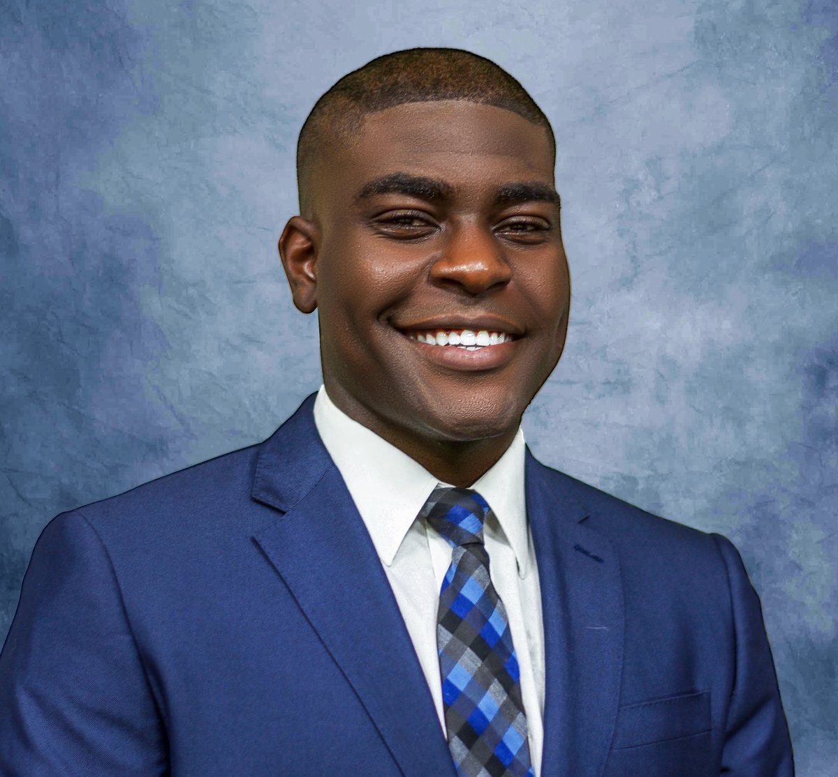 Michelot Michel (@michelotmichel) on Twitter photo Hi #MedTwitter, I'm Michelot Michel🇭🇹, an MS4
<a href="/UFMedicine/">UF Medicine</a>, and I'm thrilled to apply to #neurosurgery for #Match2025!
My interests are tumor immunotherapy, mentorship, documentaries/crime dramas, scuba diving, and Miami HEAT basketball. 🔬📷🔥🏀 Hi #MedTwitter, I'm Michelot Michel🇭🇹, an MS4
<a href="/UFMedicine/">UF Medicine</a>, and I'm thrilled to apply to #neurosurgery for #Match2025!
My interests are tumor immunotherapy, mentorship, documentaries/crime dramas, scuba diving, and Miami HEAT basketball. 🔬📷🔥🏀