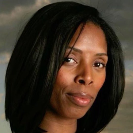 <a href="/iamchiomaa_/">𝗖𝗵𝗶༒</a> Me during the talking stage vs me in a relationship