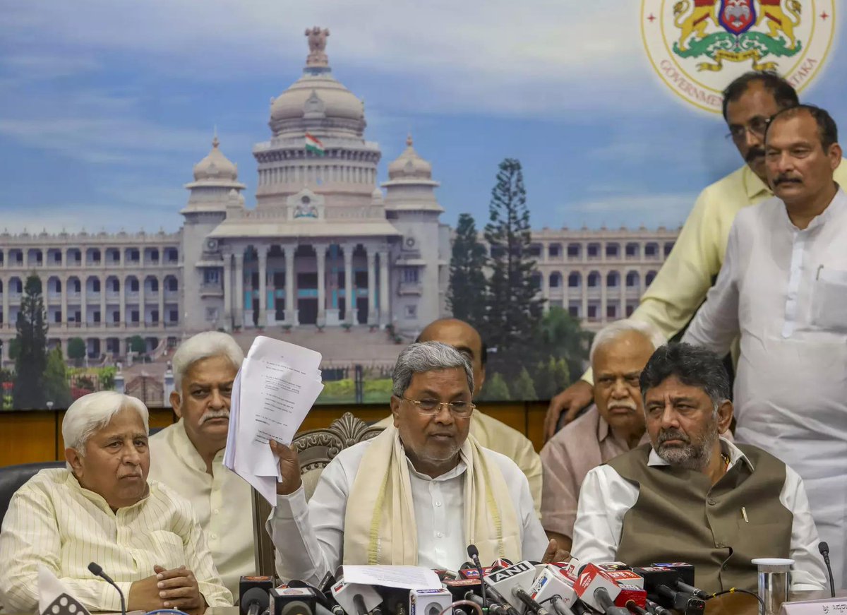 timesofindia's tweet image. 'It is a difficult situation': Pressure mounts on Congress brass after Muda case ruling against #Siddaramaiah  

Read here 🔗 toi.in/IiKrFa97 

#MUDAcase #Congress