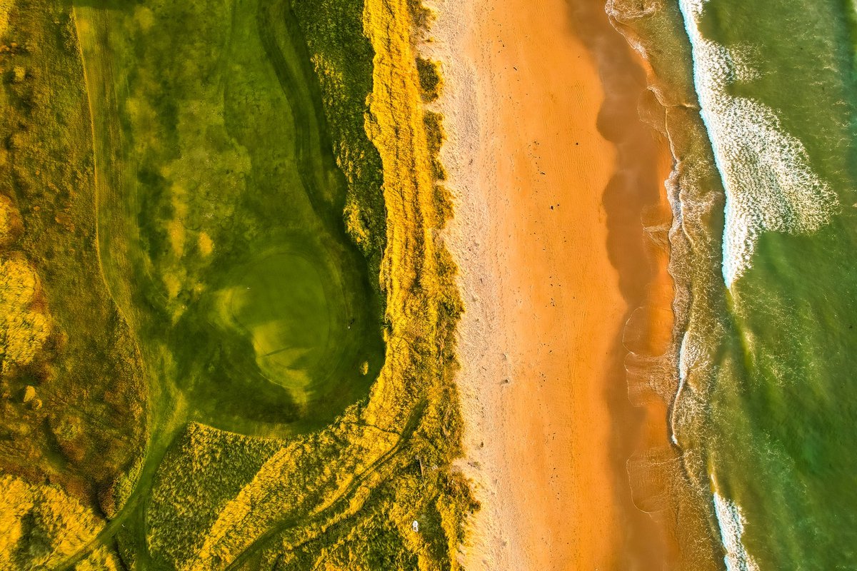 The majestic <a href="/MachDunes/">Machrihanish Dunes</a> from the sky <a href="/DroneHour/">DroneHour</a> #golf #golfcourse #dji #drone <a href="/GOLF_com/">GOLF.com</a> <a href="/GolfDigest/">Golf Digest</a>