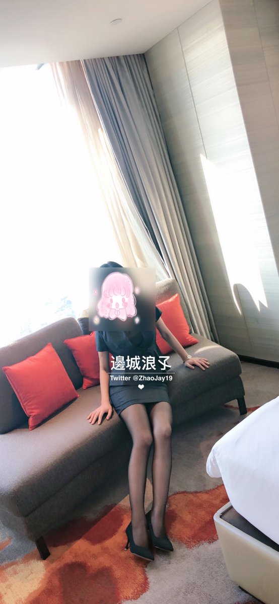 😘兄弟们都只喜欢制服诱惑么？ https://t.co/u8241sM78C