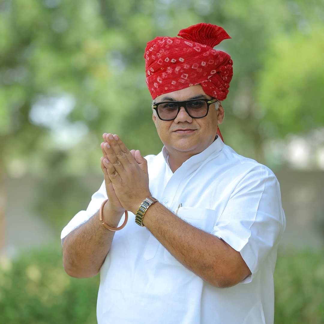 ManojPa56150888's tweet image. जालौर-सिरोही लोकसभा क्षेत्र से पूर्व भाजपा सांसद श्री @devjimpatel जी को जन्मदिन की हार्दिक बधाई एवं उज्ज्वल भविष्य की शुभकामनाएं। 

मैं परमपिता परमेश्वर से आपके सुखद दीर्घायु जीवन की प्रार्थना करता हूं। 

#Devjipatel  #HappyBirthday #शुभ_जन्मदिवस