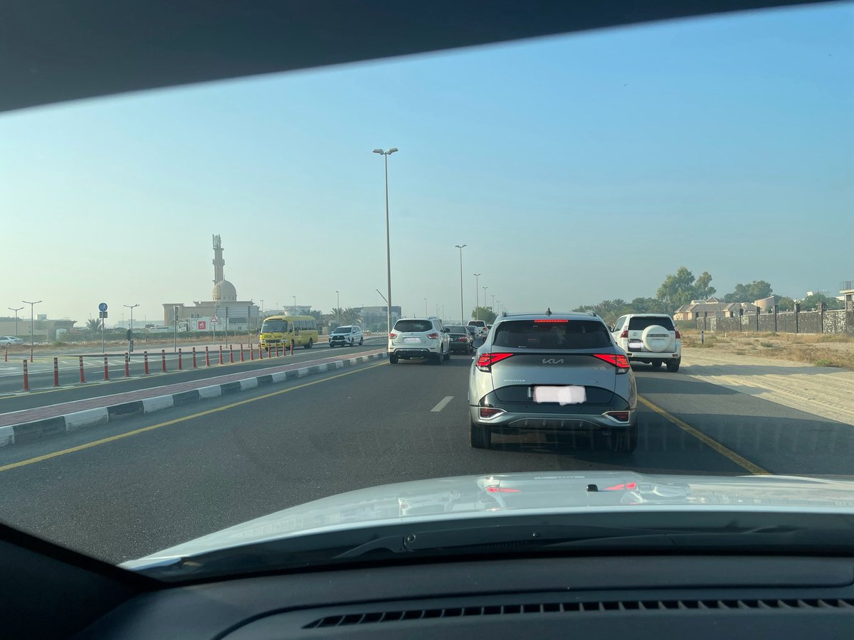 AALFALASI13's tweet photo. @rta_dubai هيئة الطرق والمواصلات تقف عاجزة أمام ازدحام المزهر الثانية الذي تسببت فيه https://t.co/yTwxhEA2BW