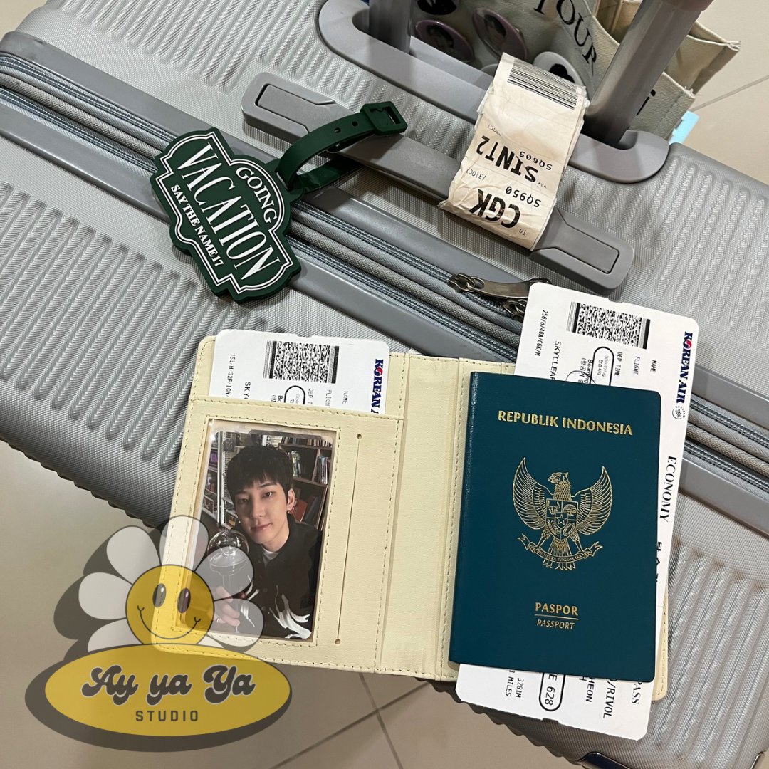 Due another high demand of our passport cover, we're opening another PO for SVT Going Vacation Series (both Passport Cover &amp; Luggage Tag) 🥳

here's the link forms.gle/jBf76wSsc1DG8f…
thank you carat-deullll~