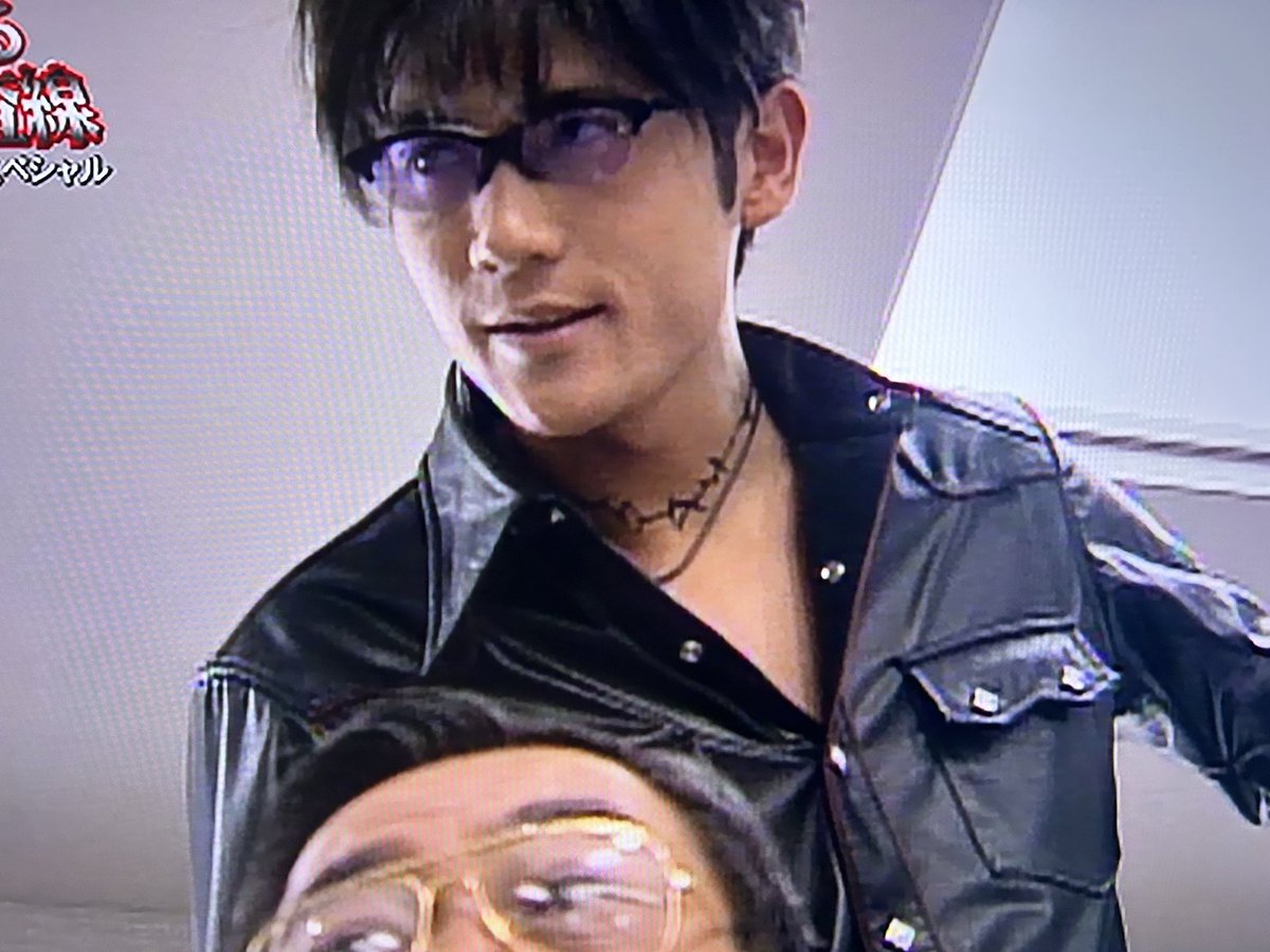 Minya_go6's tweet photo. #踊る大捜査線　歳末特別警戒スペシャル

"薬欲しくてさ、、切れると駄々こねちゃうんだもん"

な、鏡くんからの
"動くな！！"

#稲垣吾郎 https://t.co/u2ojj7ziOo