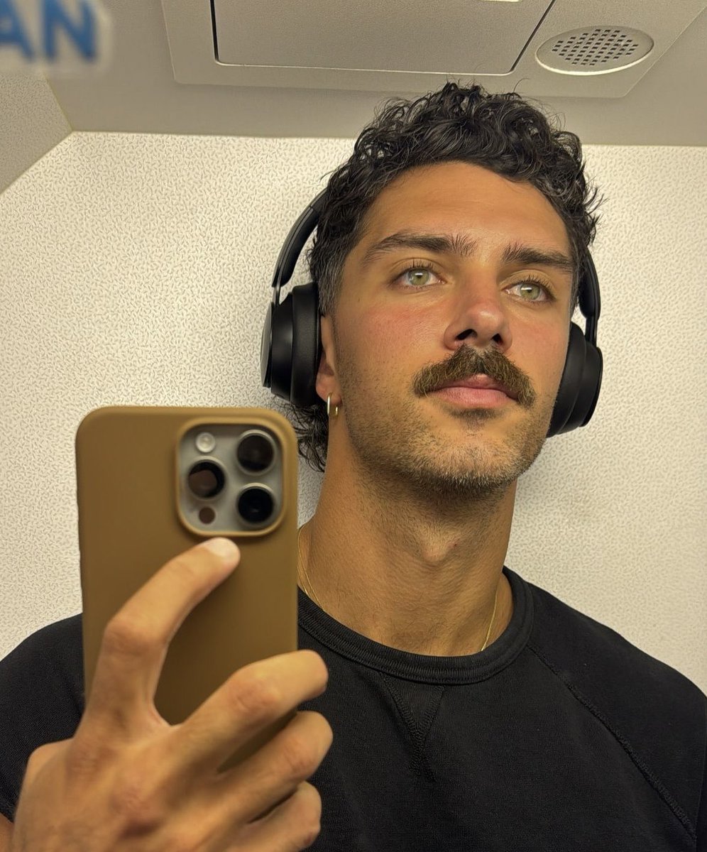 𝙅𝘼𝙔. tweet media