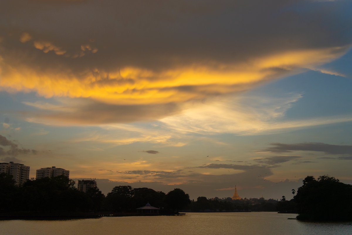 ViltroxOfficial's tweet photo. #sampleimage Chasing sunsets, capturing moments. 🌅 There’s something magical about that golden hour glow. What’s your favorite time to shoot?
🔭AF 40 mm F2.5 FE | Sony A7CII
📷@/kyaw_kyaw_winn_
#viltrox # #sonyalpha #sonya7cii #sonyalphaclub #photography #photographer https://t.co/quqQwpwOsA