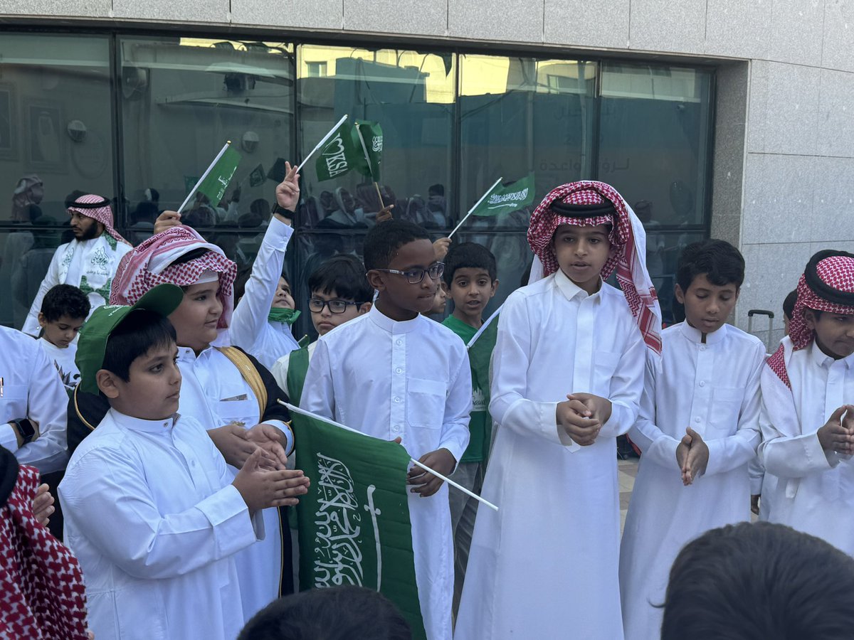 📷 #عدسة_المدرسة 
فرحة وطن
يحكي قصة أغلى وطن

#اليوم_الوطني_السعودي_94 
#نحلم_ونحقق_94
#مدرسة_إياس_بن_معاوية
#وزارة_التعليم #تعليم_تبوك