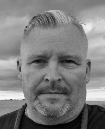 Meet Andy, our Customer Support &amp; Onboarding Expert! 🌟

With 30+ years of IT experience, Andy ensures smooth onboarding &amp; safe delivery of QR labels. His expertise keeps Turf Tracker secure &amp; evolving.

Outside work, Andy enjoys gaming, family life, &amp; walks with his dog, Boe. 🐾