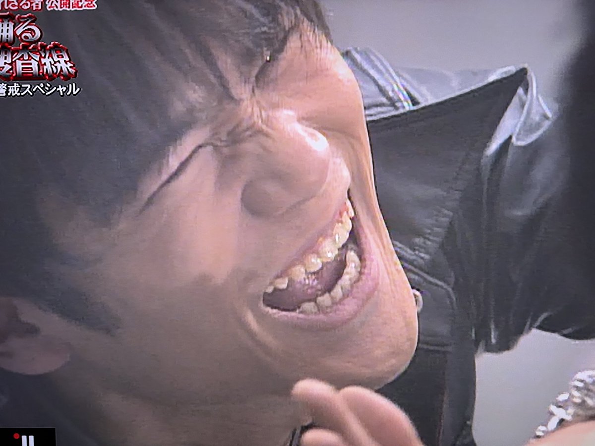 Minya_go6's tweet photo. #踊る大捜査線　歳末特別警戒スペシャル後編

♪第九が流れる中、SATの突入

取り押さえられた鏡くんは、
最高に狂ってる

吾郎さん、怖いくらいに上手すぎです

#稲垣吾郎 https://t.co/imVKDnKLiM