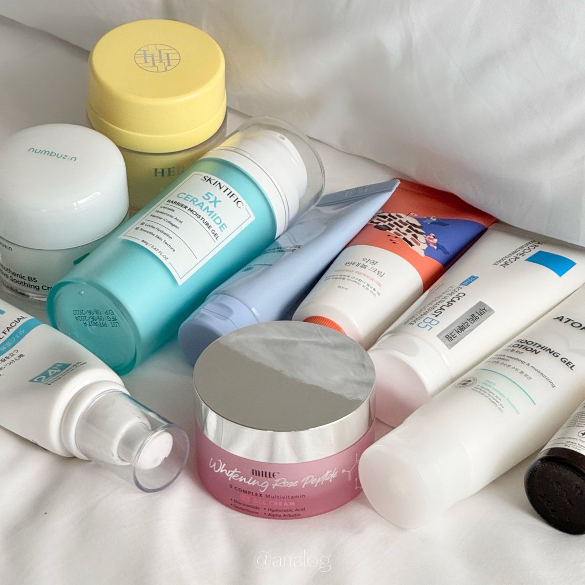 untitled_90's tweet image. 🙌🏻 มาคั้บ! รวม moisturizer ที่คัดมาให้อันที่ใช้แล้วชอบ ว่าเนื้อดี เบาสบายผิว ส่วนผสมปัง บอกหมดว่าเหมาะกับผิวแบบไหน เซฟไว้ตามได้เลย 📷🎀👀