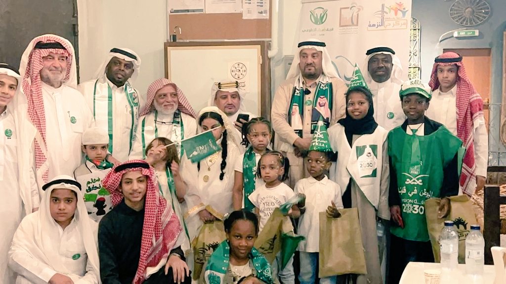 AlAhyaaMak's tweet photo. مركز حي النزهة يحتفي باليوم الوطني السعودي 94🇸🇦🎊🎉🌴
#اليوم_الوطني_السعودي٩٤ 
#نحلم_ونحقق       
#أحياؤنا https://t.co/JeRIxeayLD