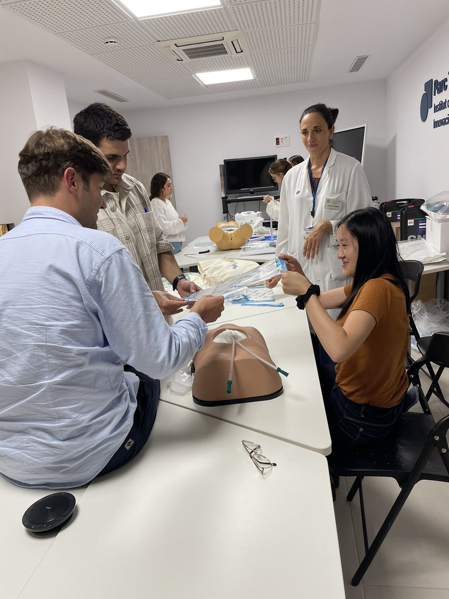 StcuaeC's tweet photo. El Curso de Urgencias para residentes de nuestra sección ya tiene estadísticas🔝

14 sedes ya han realizado el curso.

Hasta fin de año, haremos 23 cursos, faltan 9. 

Alumnos formados este año: 180 y faltan 108 más por formar en el resto de cursos.

👏👏👏👏👏👏👏👏 https://t.co/foim3Ljp2r