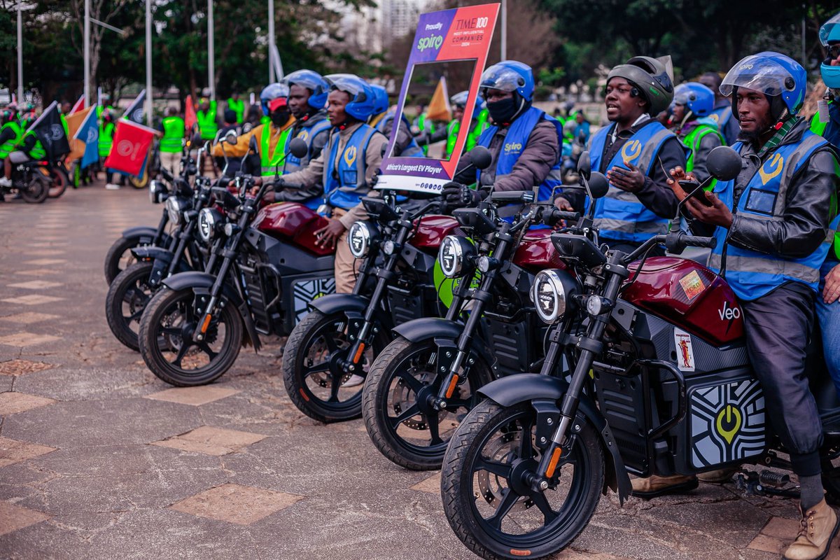 spirokenya's tweet image. Spiro Riders proudly represented the brand at the recently concluded largest EV parade.

For most, they love their Spiro EV bikes because since making the transition, they are able to save 40-50% more.
#SpiroOnTheMove