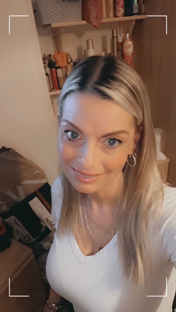 Wendj1972's tweet photo. Good morning, happy hump day, hope your Wednesday is as beautiful as you are.  Live your life the way you want to and remember you are not responsible for anyone else’s actions, that’s all on them.  Have a cracking day and much love ❤️😘❤️ https://t.co/DQmJ3xB8MY